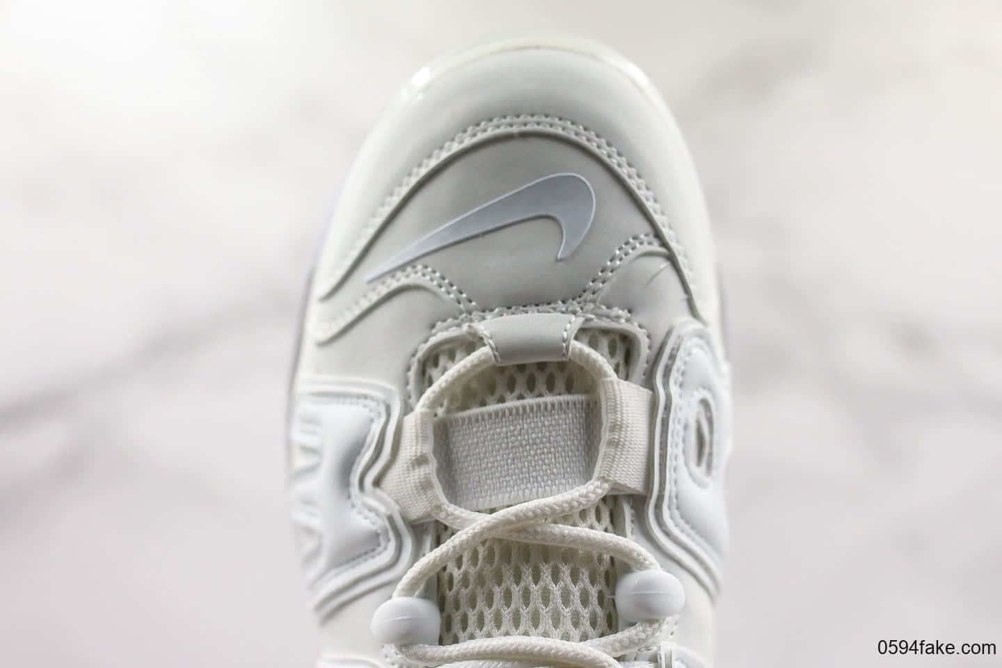 耐克Nike Air More Uptempo 720 QS皮蓬大气垫运动慢跑鞋纯白色纯原 高回弹气垫正确候毒氦气 货号：BQ7668-003