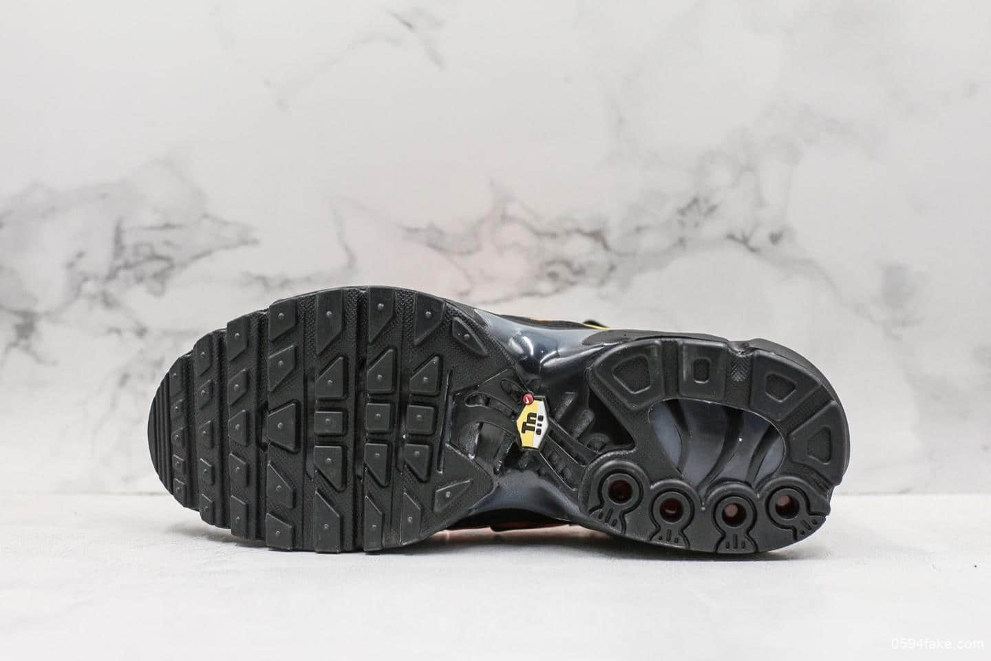 耐克Nike Air Max Plus纯原版本TN老爹鞋原厂气垫原盒原标休闲运动鞋 货号:AT0040-002