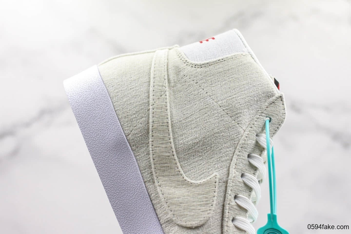 耐克Stranger Things x Nike Blazer Mid怪奇物语联名款米白色公司级带半码 货号:CJ6102-100