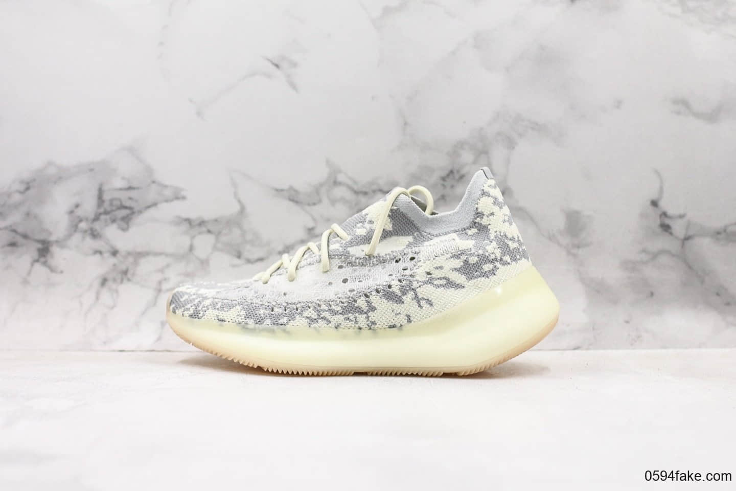 阿迪达斯adidas Yeezy Boost 350 V3 “Alien”侃爷联名限定椰子V3外星人雪花斑点OG纯原原楦开发同源同材 货号:FV3260
