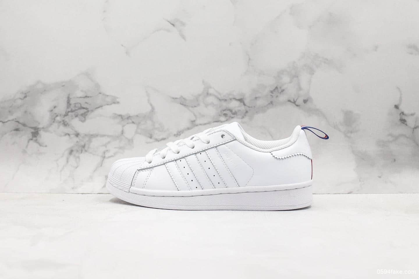 阿迪达斯Adidas SUPERSTAR纯原版本三叶草贝壳头法国限定配色休闲百搭板鞋原厂楦头打造 货号:CG6688