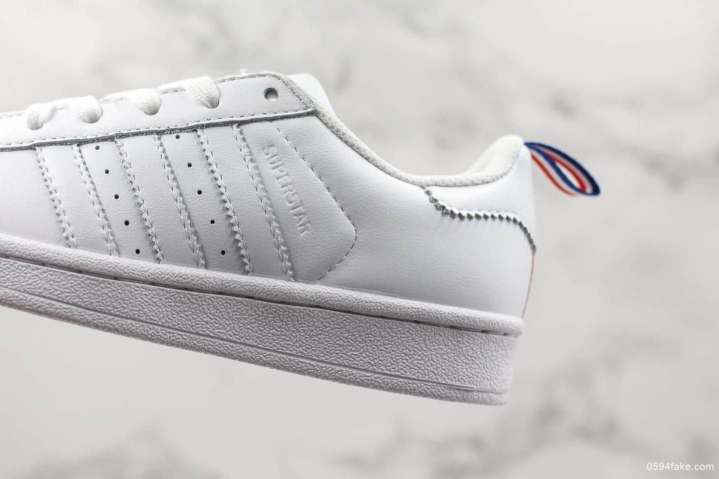 阿迪达斯Adidas SUPERSTAR纯原版本三叶草贝壳头法国限定配色休闲百搭板鞋原厂楦头打造 货号:CG6688