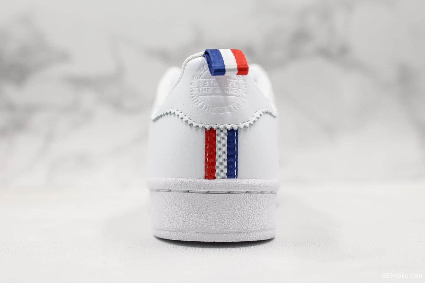 阿迪达斯Adidas SUPERSTAR纯原版本三叶草贝壳头法国限定配色休闲百搭板鞋原厂楦头打造 货号:CG6688