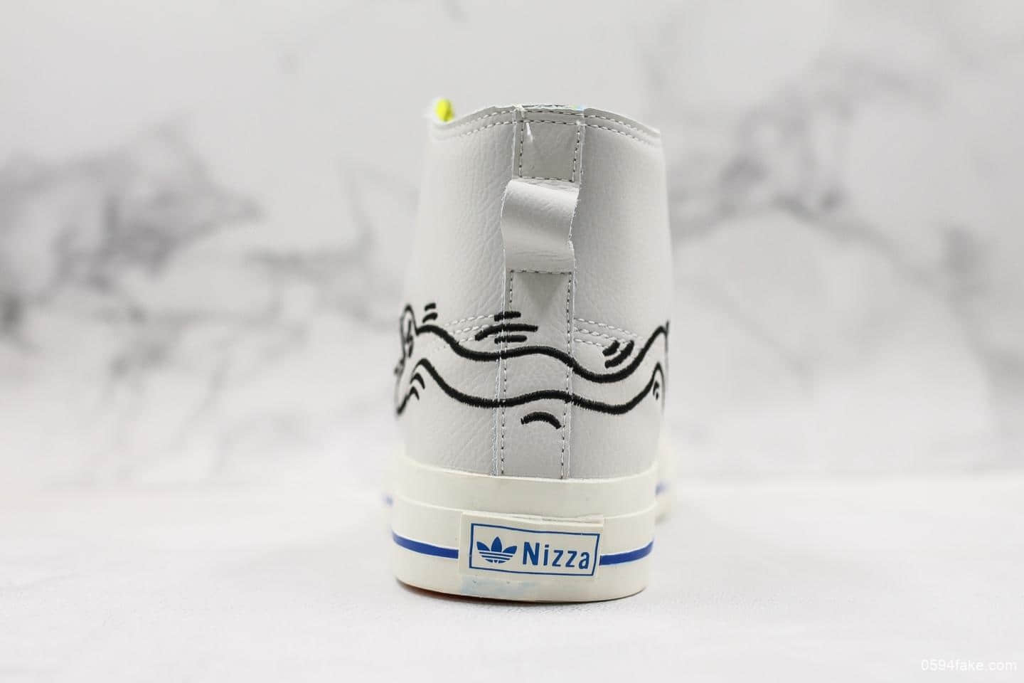 阿迪达斯adidas Keith Haring x Originals Nizza公司级三叶草贪吃蛇涂鸦配色全鞋头层皮制作原盒原标 货号:EE9297