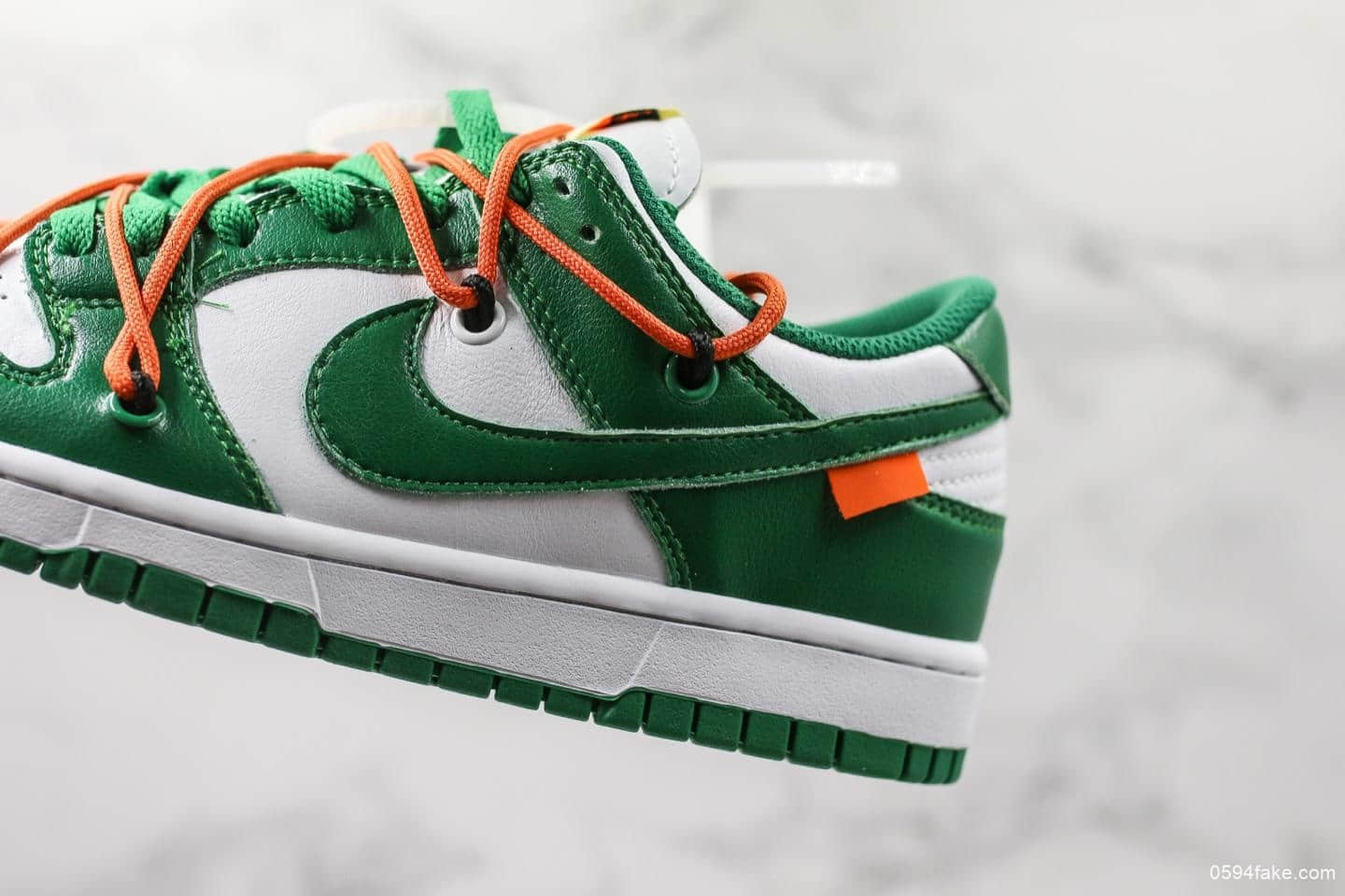耐克Nike SB Nike SB Dunk Low x OFF-White联名款白绿色纯原版本内置气垫 货号:CT0856-100
