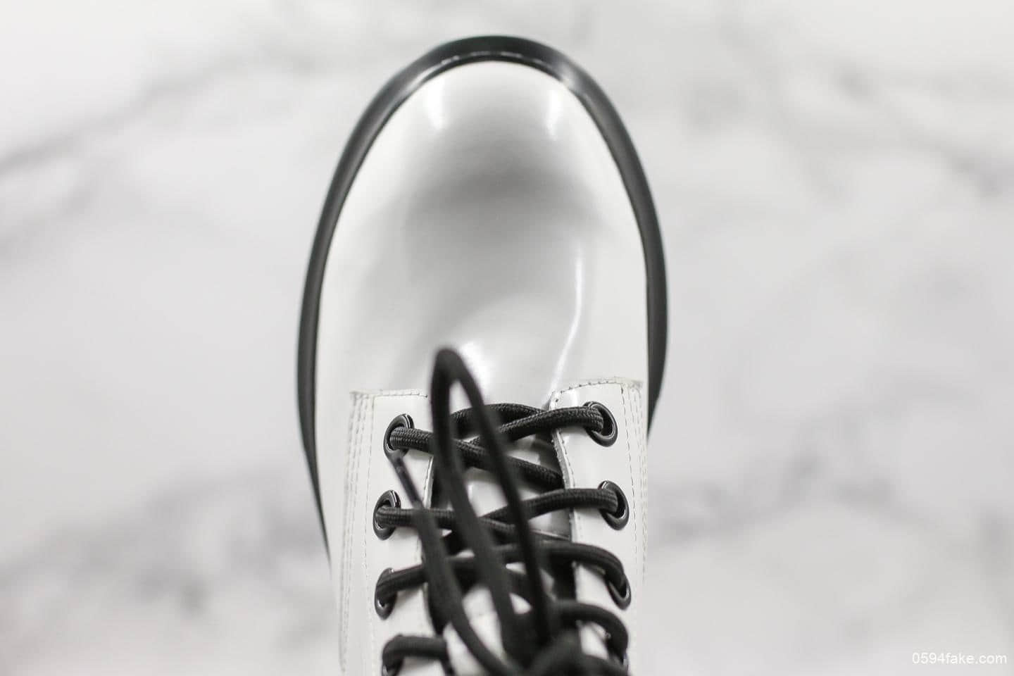 麦昆Mc Queen Cool Girl厚底马丁靴新款19秋冬新款增高系带短靴品牌首款高筒鞋