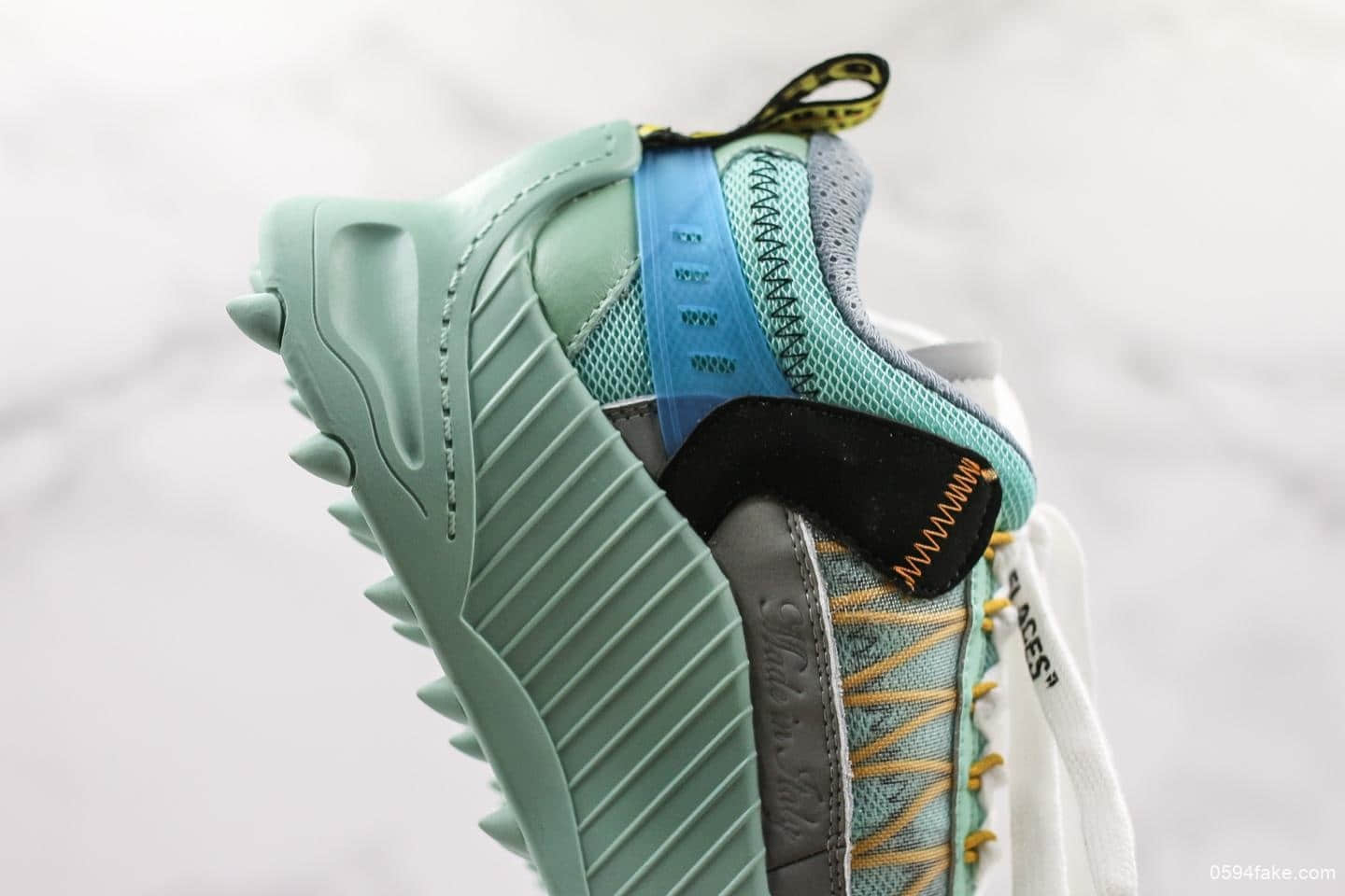 OFF-WHITE c/o ODSY-1000 Sneakers复古登山鞋集合ow所有标志logo溶于鞋中鞋头数码冲孔电脑针车精准数控针距