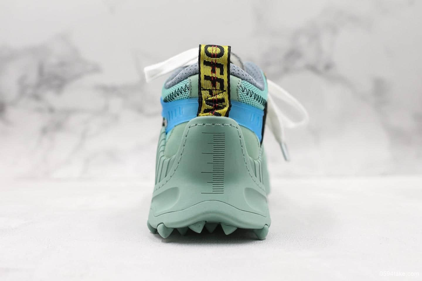 OFF-WHITE c/o ODSY-1000 Sneakers复古登山鞋集合ow所有标志logo溶于鞋中鞋头数码冲孔电脑针车精准数控针距