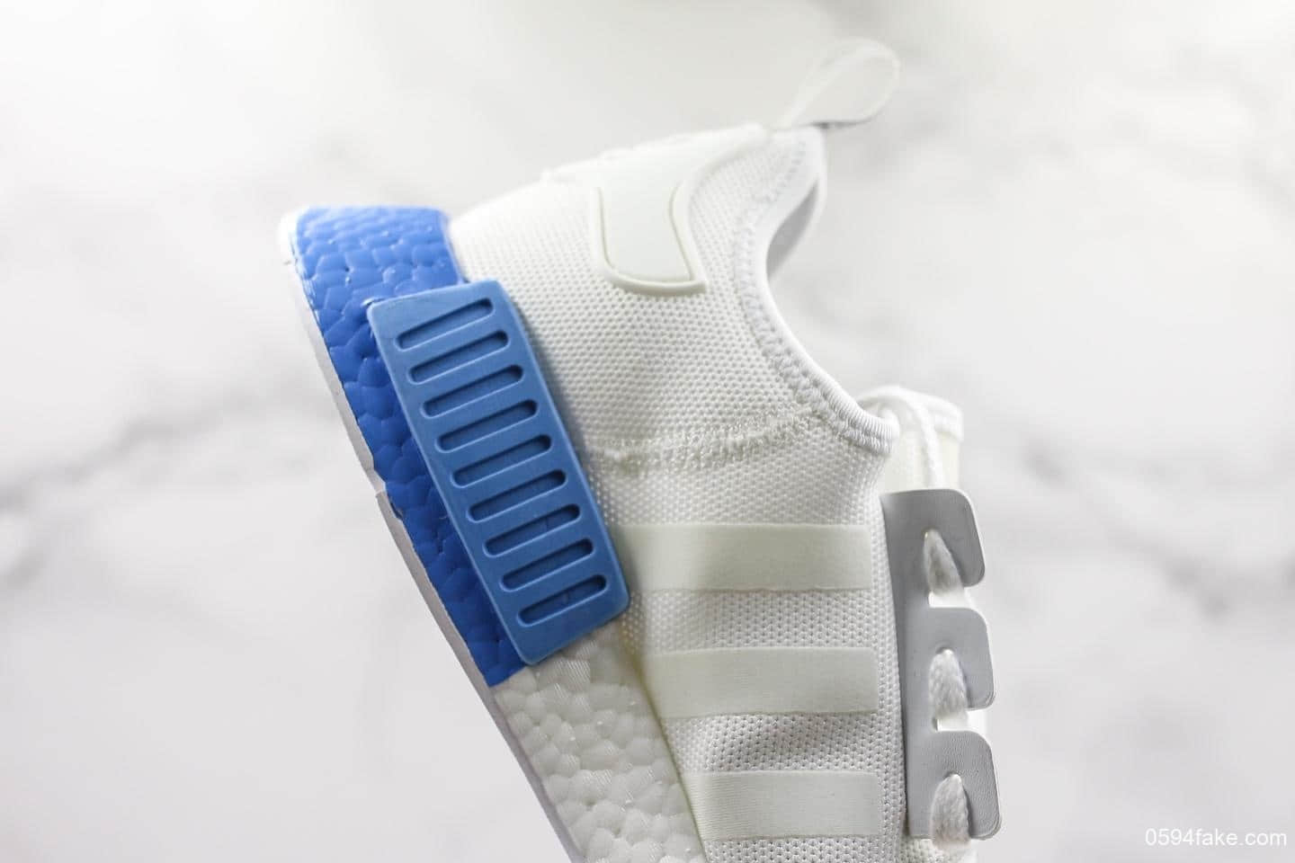 阿迪达斯Adidas Boost NMD经典系列公司级版本弹力针织面原厂巴斯夫爆米花大底跑步鞋 货号:EE6677