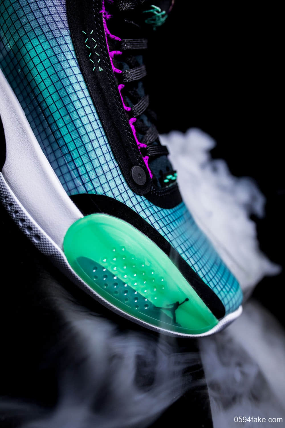 Air Jordan 34强势来袭!绝对让你赞叹不已!首发配色“Blue Void”将于9月25日发售!千万不要错过! 货号:AR3230-400