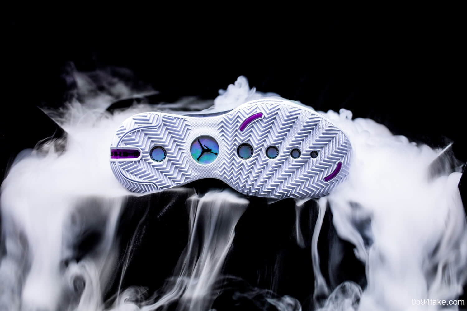 Air Jordan 34强势来袭!绝对让你赞叹不已!首发配色“Blue Void”将于9月25日发售!千万不要错过! 货号:AR3230-400