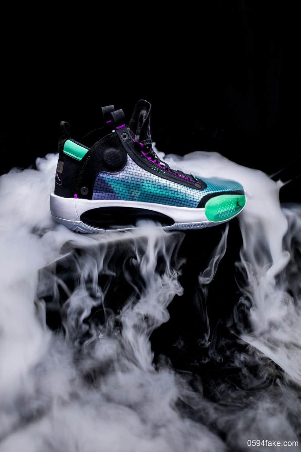 Air Jordan 34强势来袭!绝对让你赞叹不已!首发配色“Blue Void”将于9月25日发售!千万不要错过! 货号:AR3230-400