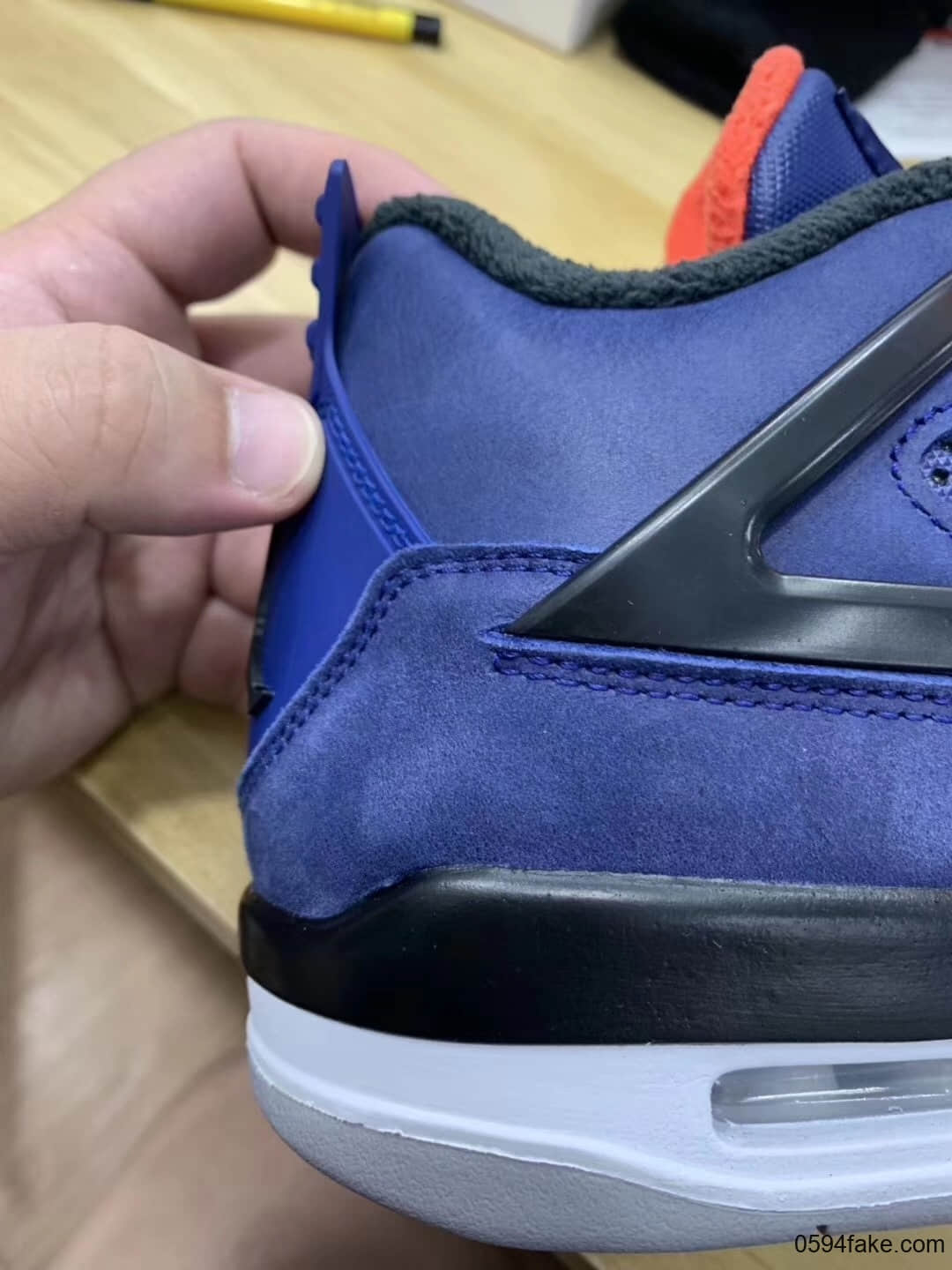 羊毛衬里温暖过冬天!Air Jordan 4 WNTR“Loyal Blue”将与12月2日发售! 货号:CQ9597-401