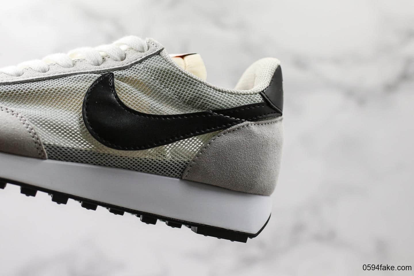 耐克Nike Air Tailwind 79 Betrue公司级华夫系列骄傲月限定1979周年顺风华夫复古休闲慢跑鞋 货号：487754-100