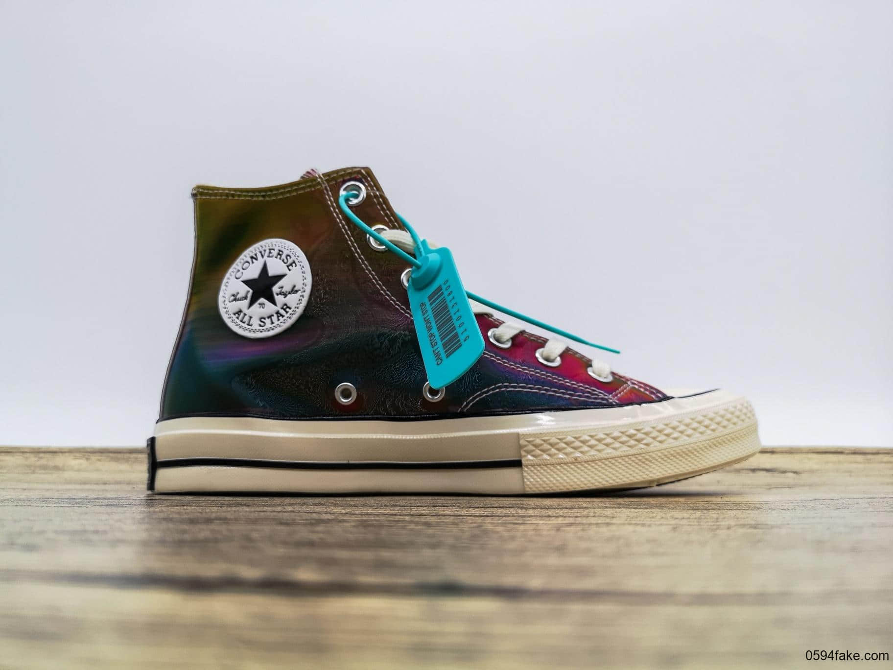 匡威Converse Chuck Taylor All Star 1970S公司级真标硫化版本复刻系列高帮休闲硫化板鞋炫彩渐变彩虹 货号:666667C