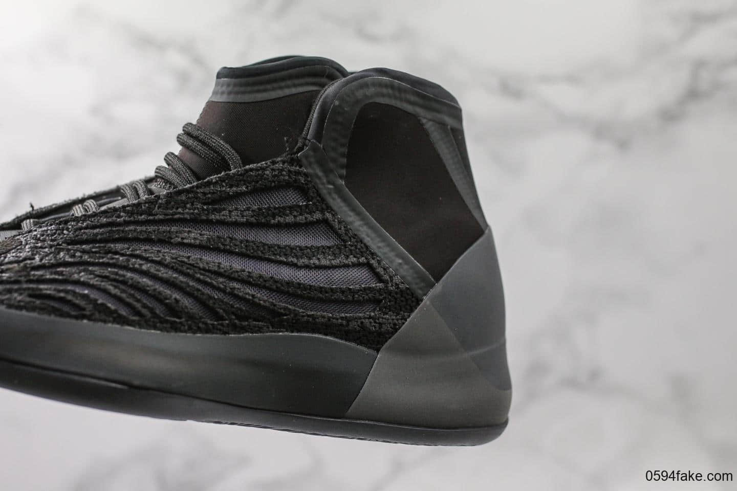 阿迪达斯Adidas Yeezy Basketball Quantum BOOST椰子高端篮球鞋纯原版本黑白斑马实战篮球鞋原厂ZP材质 货号:EG1535