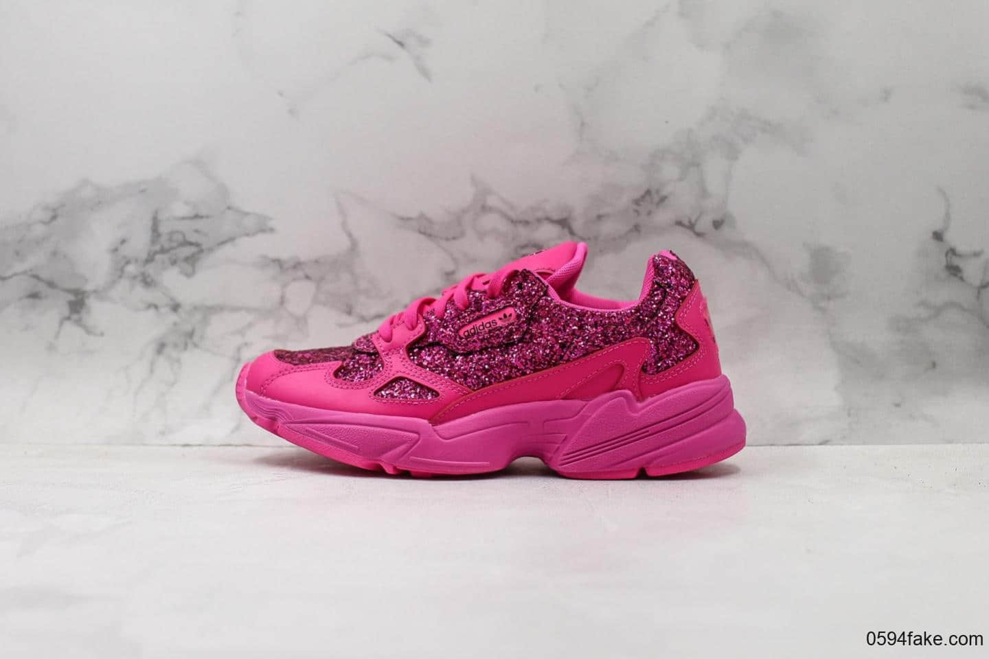 阿迪达斯Adidas Originals Falcon W经典元素夜店亮片粉公司级版本猎鹰复古老爹鞋 货号:BD8077