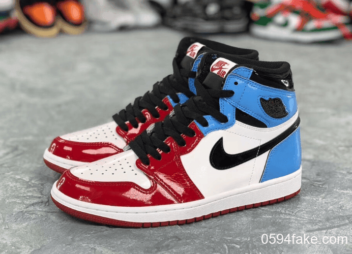 Air Jordan 1 High OG“Fearless”最新实物释出!为它打call! 货号:CK5666-100