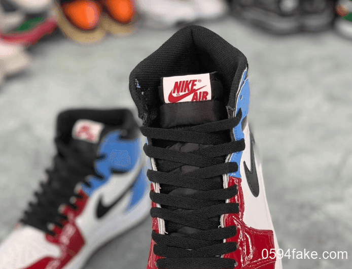 Air Jordan 1 High OG“Fearless”最新实物释出!为它打call! 货号:CK5666-100