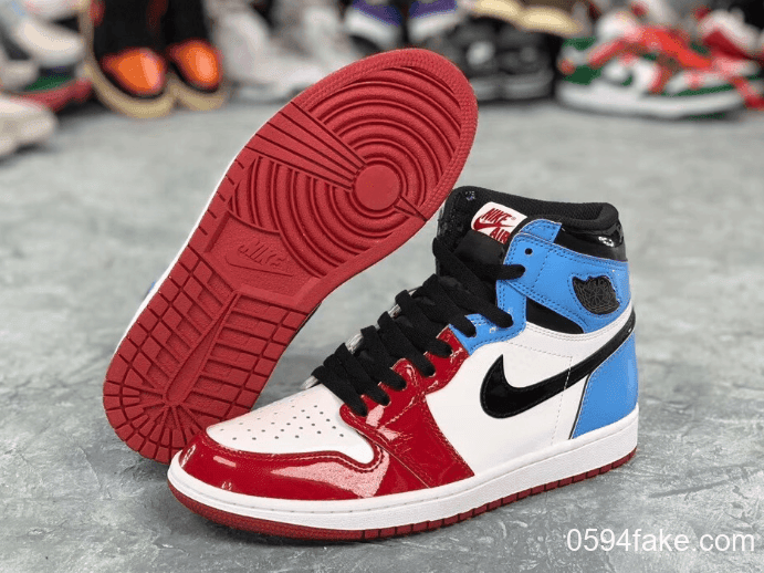 Air Jordan 1 High OG“Fearless”最新实物释出!为它打call! 货号:CK5666-100