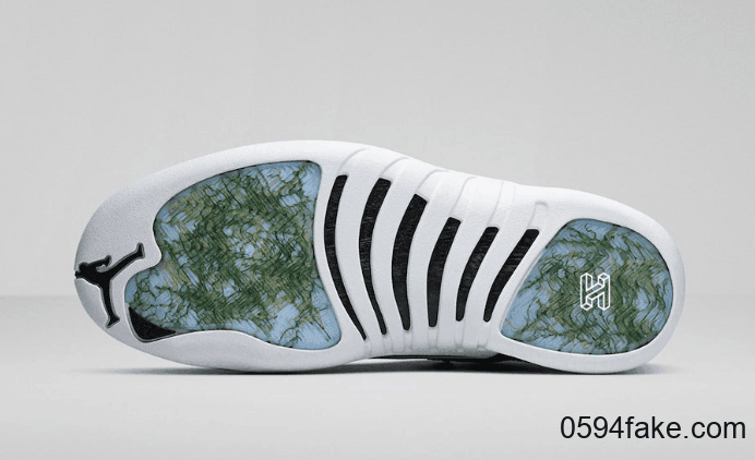 个性鞋盒+鞋底海草装扮!这双Air Jordan 12“Game Ball”PE花样真不少!