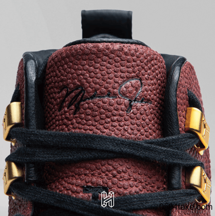 个性鞋盒+鞋底海草装扮!这双Air Jordan 12“Game Ball”PE花样真不少!