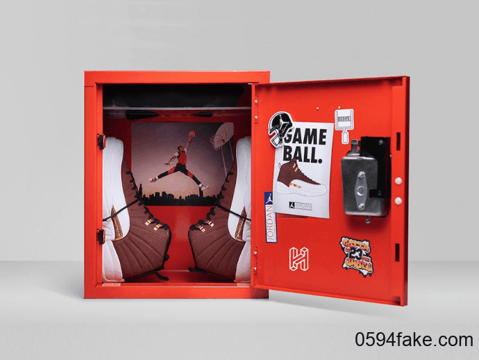 个性鞋盒+鞋底海草装扮!这双Air Jordan 12“Game Ball”PE花样真不少!