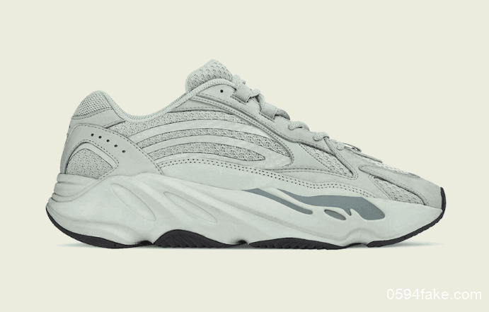 清爽浅灰兰色调!adidas Yeezy Boost 700 V2“Hospital Blue”将于9月28日发售!