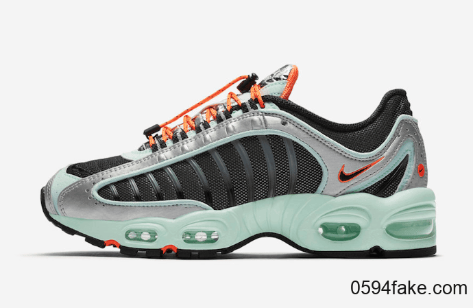 科幻感十足!这双Nike Air Max Tailwind 4还配备夜光中底! 货号:CN0159-300