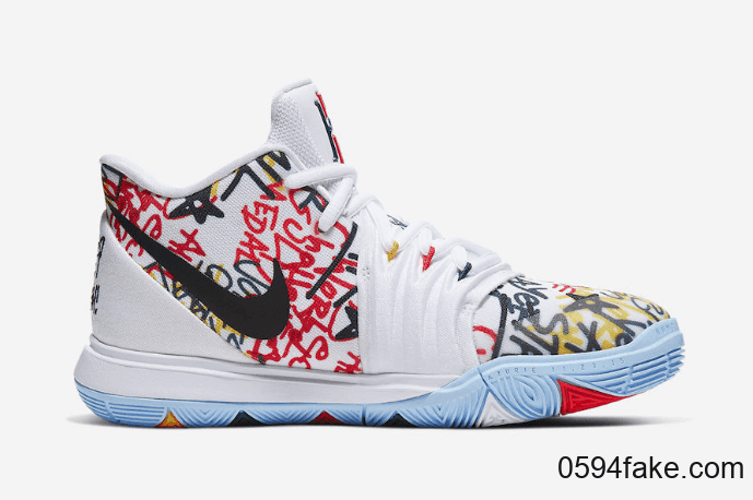 个性涂鸦！这双Kyrie 5心动了吗？ 货号：CW4403-100