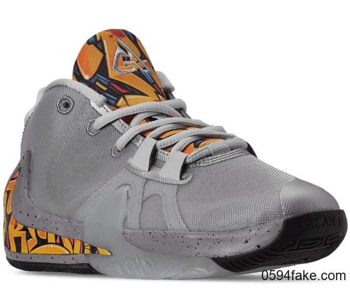 Nike Zoom Freak 1又有新配色登场!鞋舌个性涂鸦!大底反钩也不例外! 货号:BQ5633-005