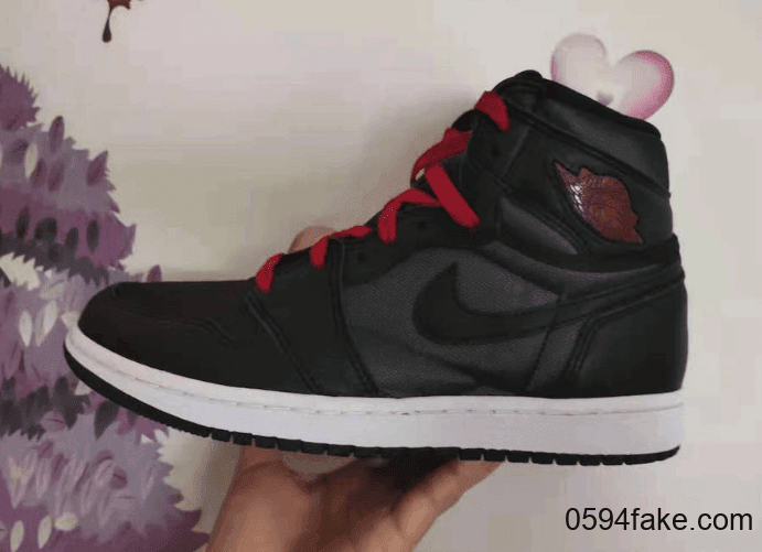 Air Jordan 1新配色实物图曝光!看完你会入手吗? 货号:555088-060