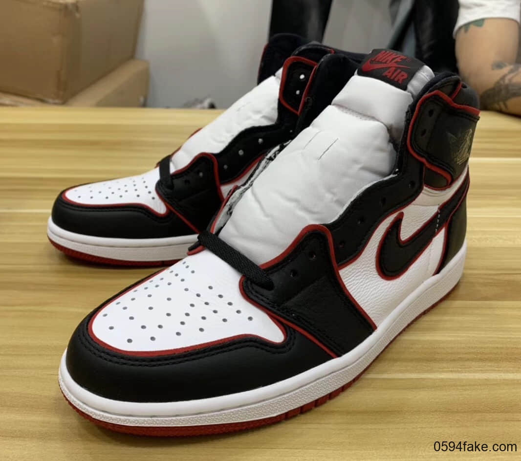 Air Jordan 1 High OG “Who Said Man Was Not Meant To Fly”最新实物图释出!黑五发售! 货号:555088-062