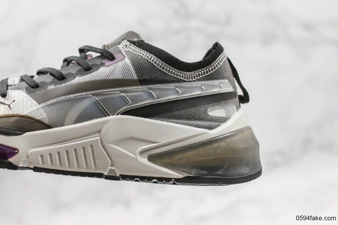 彪马PUMA LQD CELL Optic公司级版本LQD CELL Optic全新鞋款科技复古风格老爹鞋 货号:192560-01