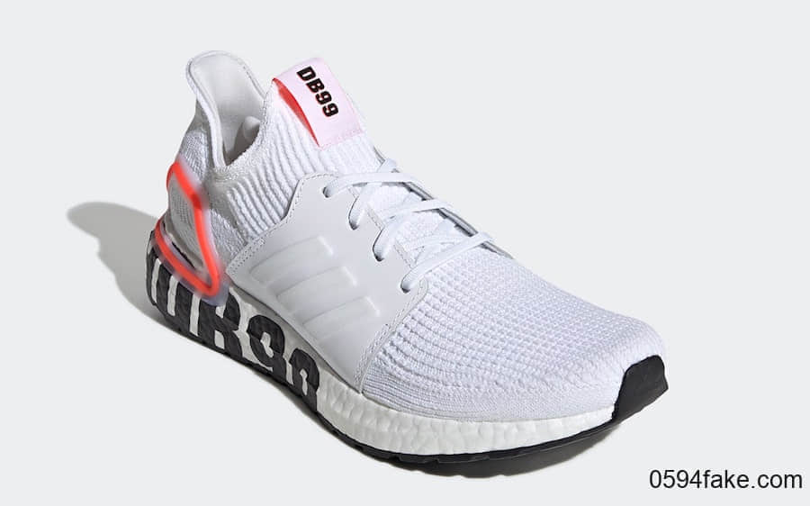 纪念“三冠王”二十周年!贝克汉姆 x adidas Ultra Boost 2019现已发售! 货号:FW1970