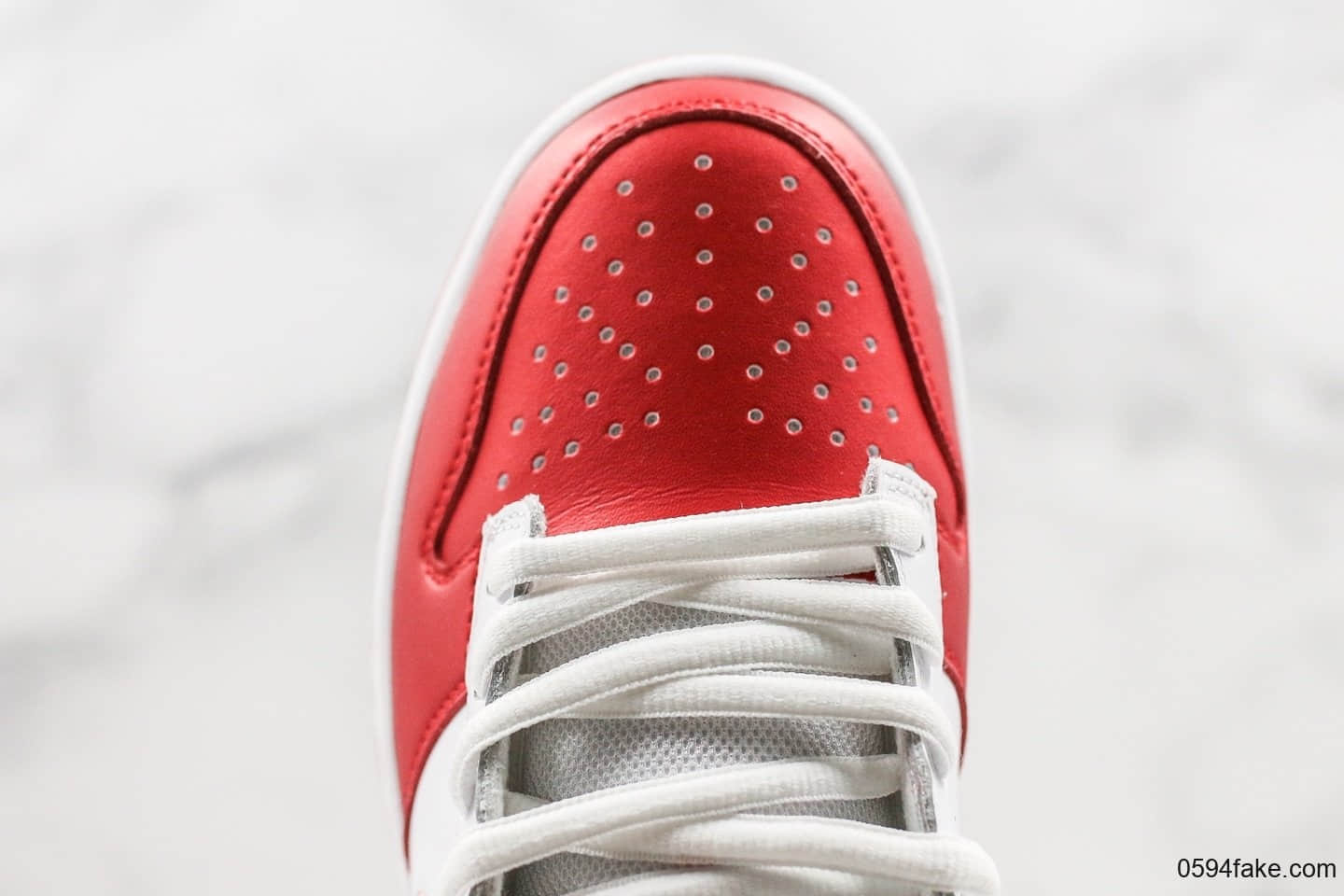 耐克Nike SB Dunk Low x Supreme联名款顶级纯原版本白红配色原鞋开发独家纯原原厂刺绣内置zoom皮料原厂发回 货号：CK3480-600