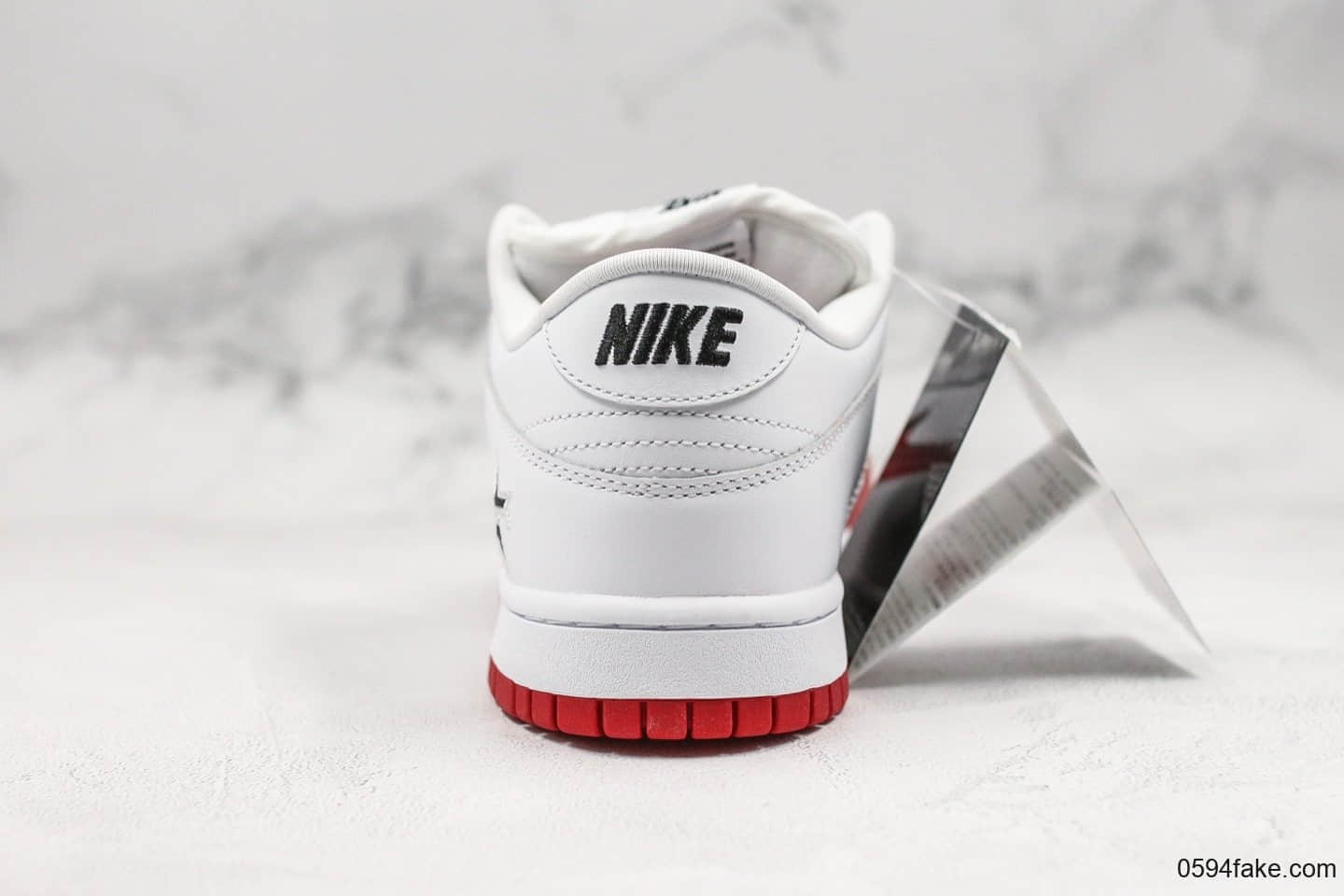 耐克Nike SB Dunk Low x Supreme联名款顶级纯原版本白红配色原鞋开发独家纯原原厂刺绣内置zoom皮料原厂发回 货号：CK3480-600