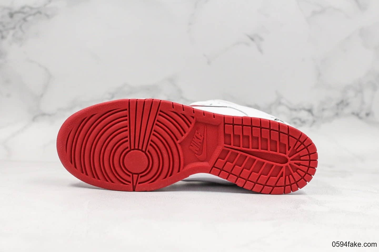 耐克Nike SB Dunk Low x Supreme联名款顶级纯原版本白红配色原鞋开发独家纯原原厂刺绣内置zoom皮料原厂发回 货号：CK3480-600