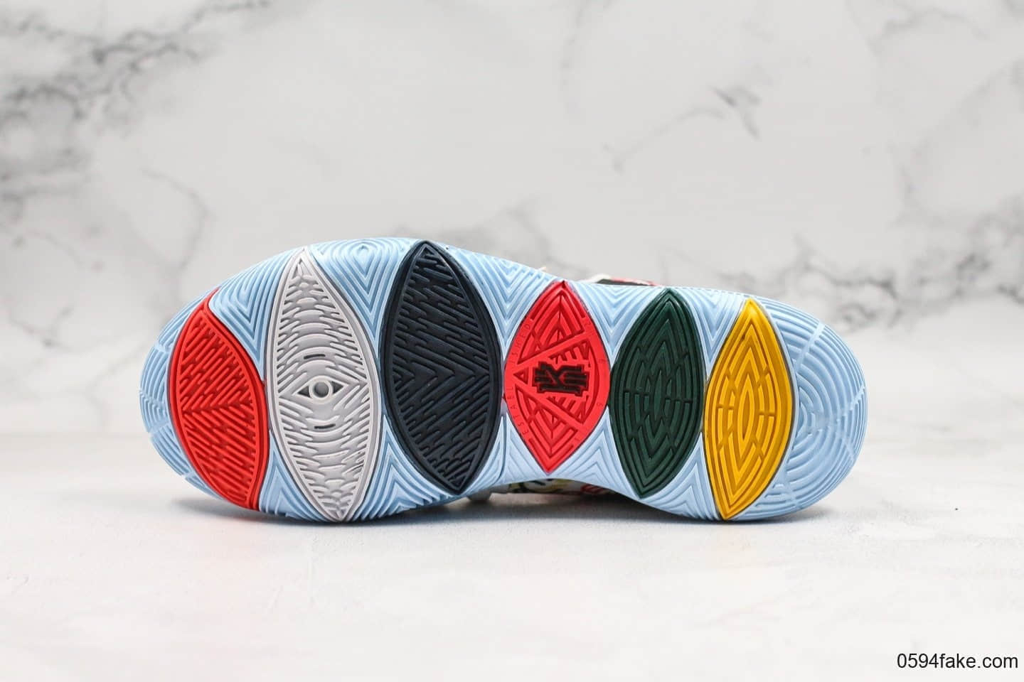 耐克Nike Kyrie5 GS Keep Sue Fresh纯原版本欧文5涂鸦配色实战篮球鞋内置气垫原鞋开模 货号:CW4403-100