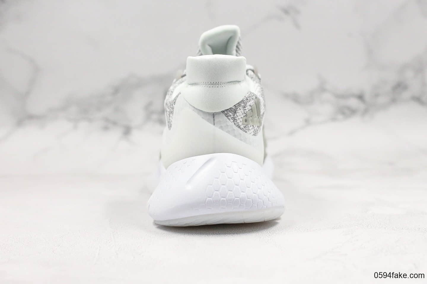 阿迪达斯Adidas Alphabounce x Yeezy Boost M纯原版本阿尔法椰子联名款白色夜光满天星原盒市售最高版本 货号:AY6685
