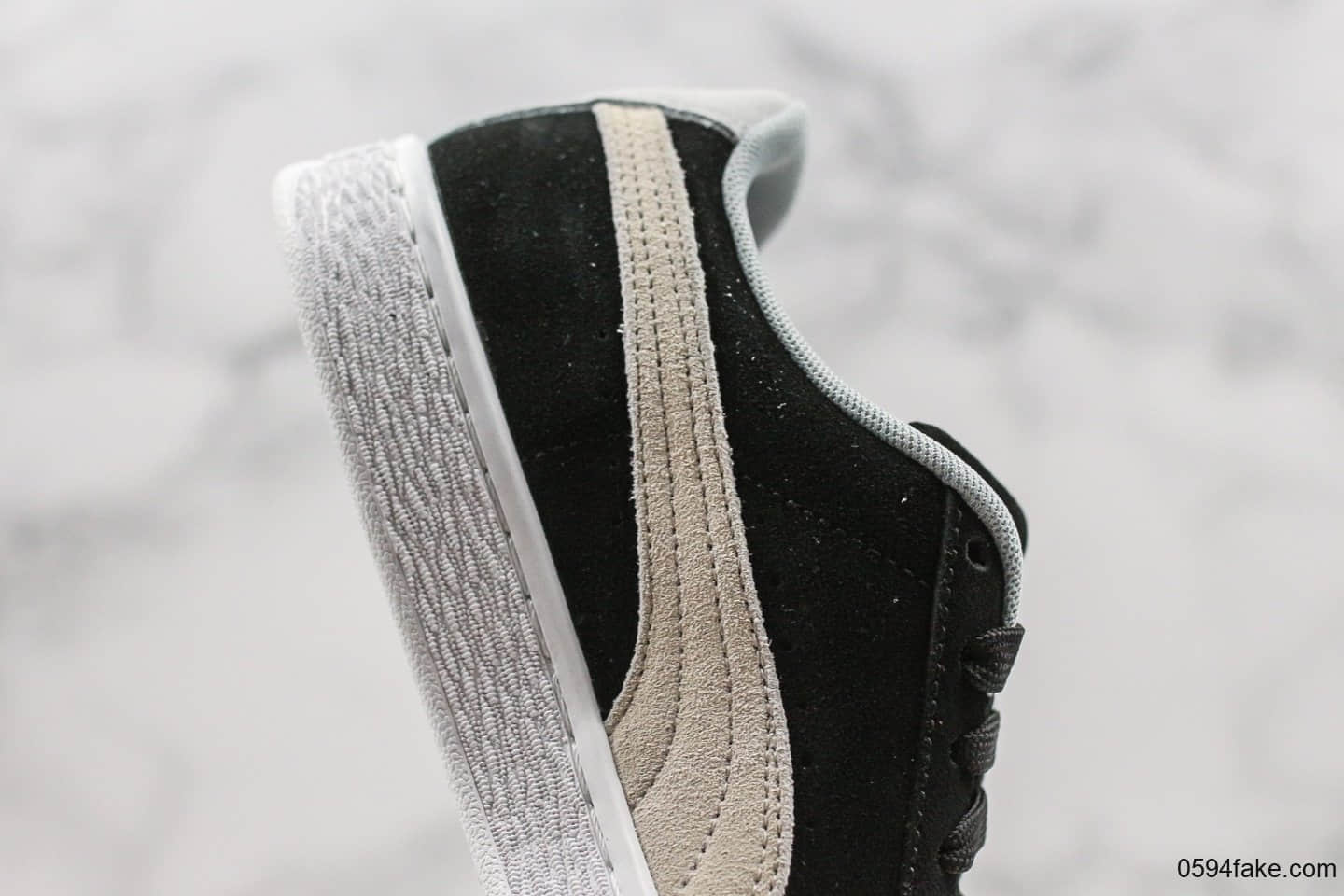 彪马Puma Suede Classic Wn's纯原版本2019年新款阴阳款鸳鸯鞋原厂鞋垫中底正品代购同源大几率过验 货号:371278-01