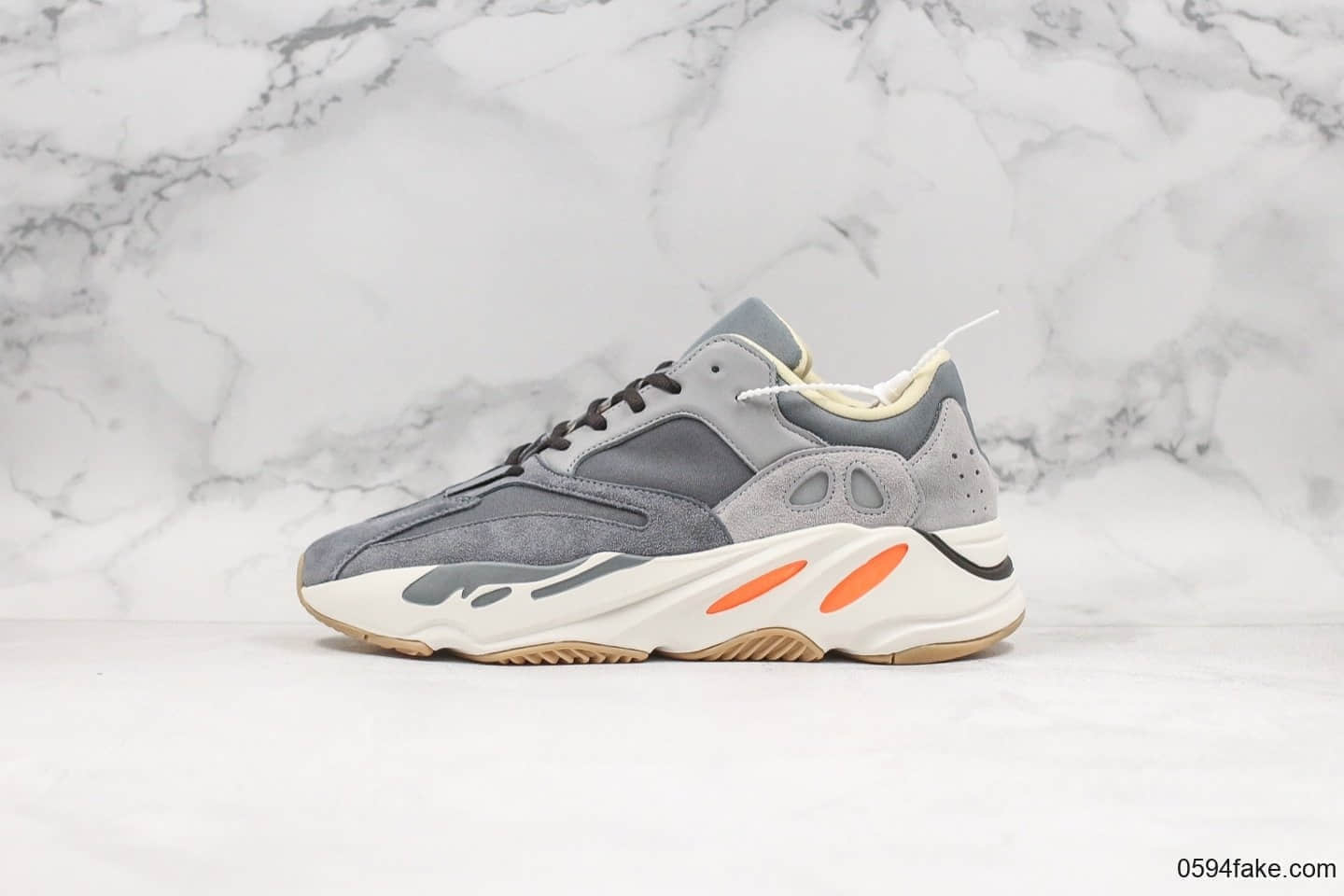 阿迪达斯Adidas Yeezy 700 Boost MAGNET椰子700磁铁配色虎扑纯原版本亲测APP大概率无法鉴定原厂巴斯夫大底 货号:FV9922