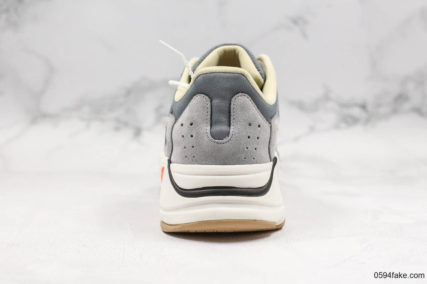 阿迪达斯Adidas Yeezy 700 Boost MAGNET椰子700磁铁配色虎扑纯原版本亲测APP大概率无法鉴定原厂巴斯夫大底 货号:FV9922