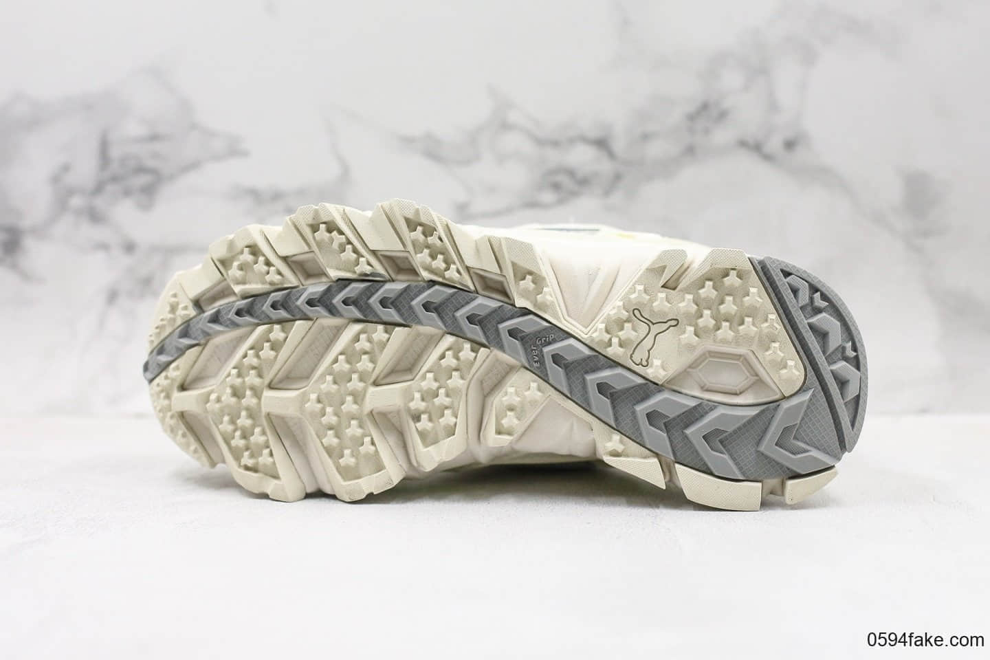 彪马PUMA TRAILFOX OVERLAND MTS泫雅同款搭载独特系带系统公司级版本时尚老爹鞋 货号:370772-06