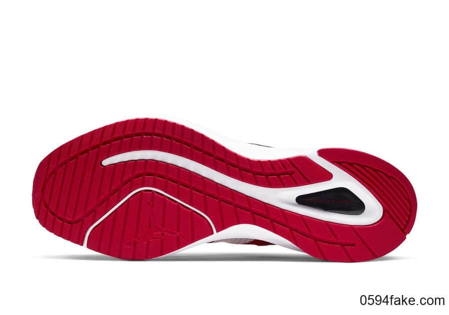 全新跑鞋Jordan Air Zoom 85 Runner首度曝光!是你的菜吗?