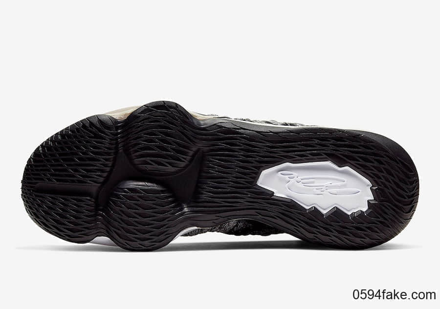 Nike LeBron 17黑白配色释出官图!后天发售!不要错过! 货号:BQ3177-002