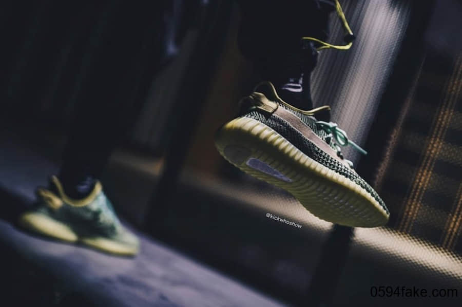 Yeezy Boost 350 V2 “Yeezreel”上脚图来了!超抢眼有没有!