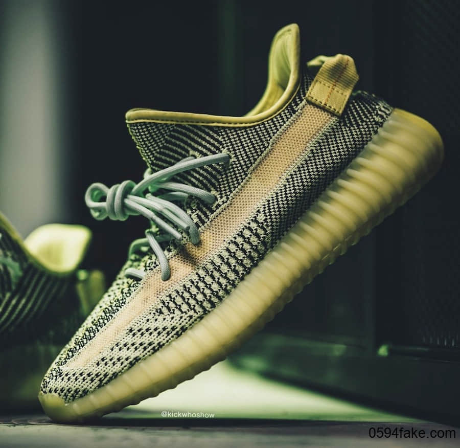 Yeezy Boost 350 V2 “Yeezreel”上脚图来了!超抢眼有没有!
