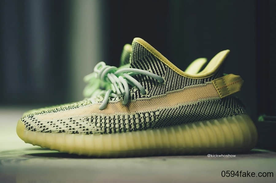 Yeezy Boost 350 V2 “Yeezreel”上脚图来了!超抢眼有没有!