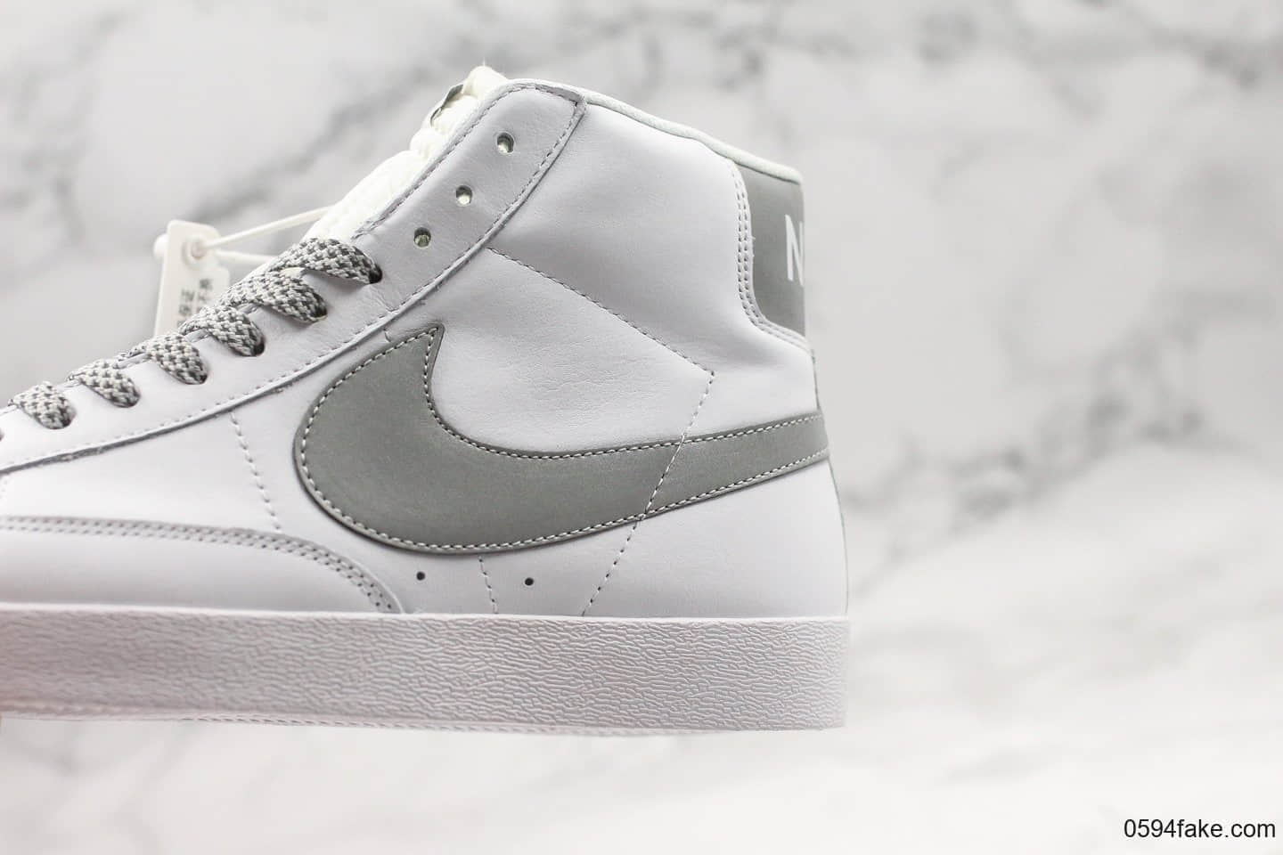 耐克NIKE BLAZER MID PRM公司级高帮开拓者满天星版本全头层LOGO添加3M反光效果皮面休闲鞋 货号：845054-106